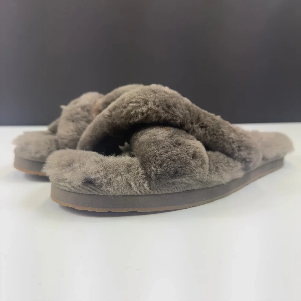 UGG Abela cris-cross grey furry sheepskin fluffy slippers sz 7 EUC - Picture 3 of 16